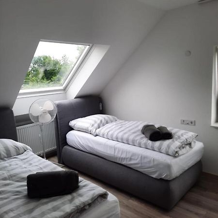 אסן Ferienwohnung Apartment - Free Parking - Wifi - Kitchen מראה חיצוני תמונה